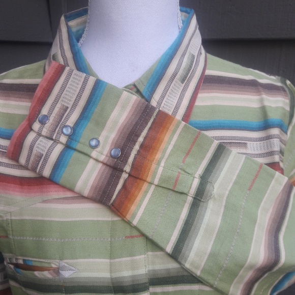 Tasha Polizzi Green Serape Shirt - Picture 4 of 6